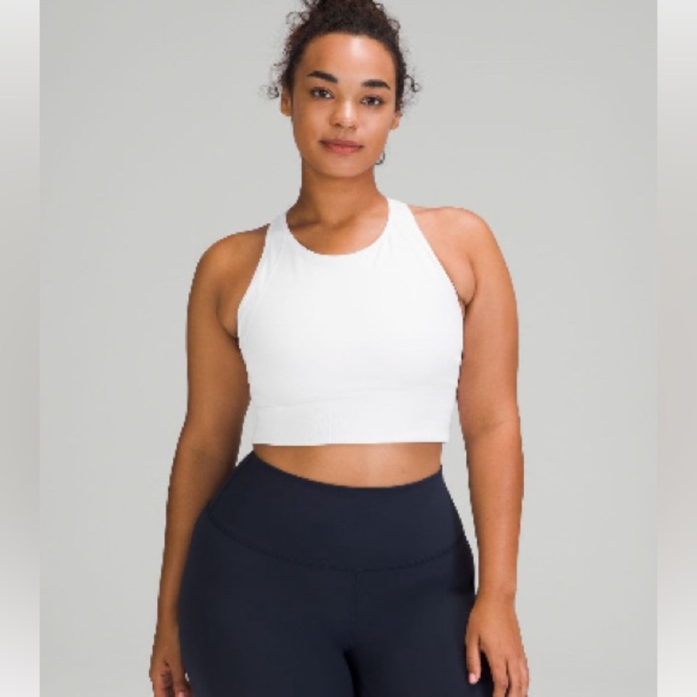Lululemon Ebb to train Bra Medium support C/D cup sz 4